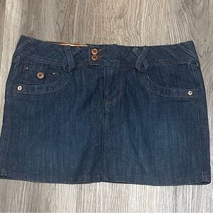 Junior's Vintage SO Dark Denim Skirt